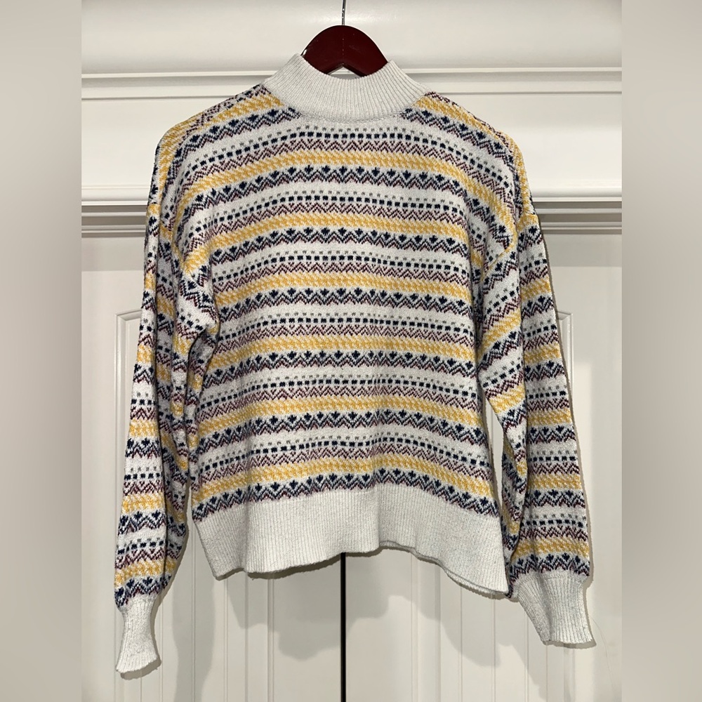 t. John’s Bay Vintage Fair Isle Sweater XL Button Back detail